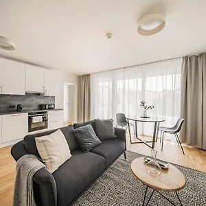  Aparthotel Urbm Rise Austria